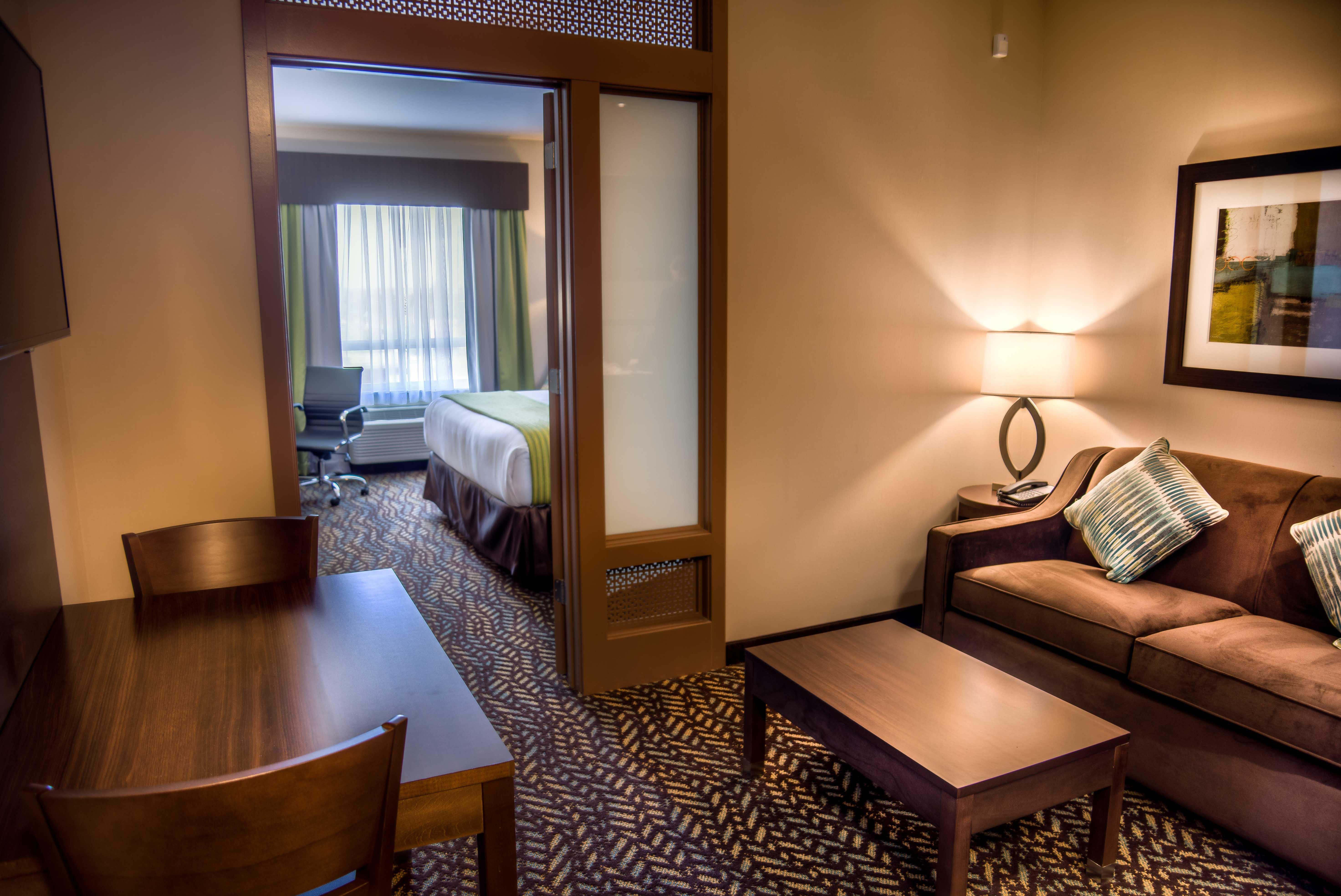 Holiday Inn Express & Suites Spruce Grove - Stony Plain By Ihg Экстерьер фото