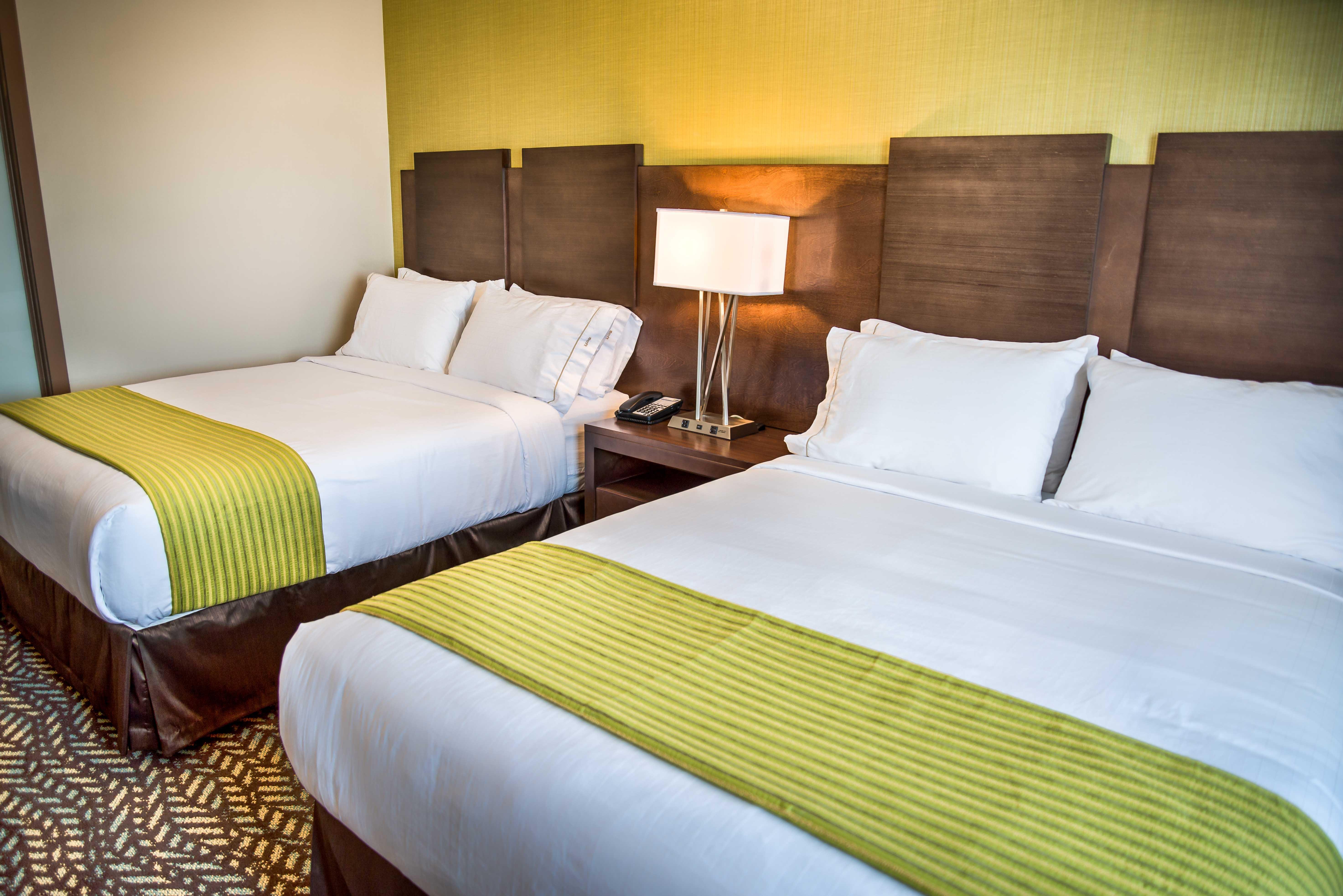 Holiday Inn Express & Suites Spruce Grove - Stony Plain By Ihg Экстерьер фото