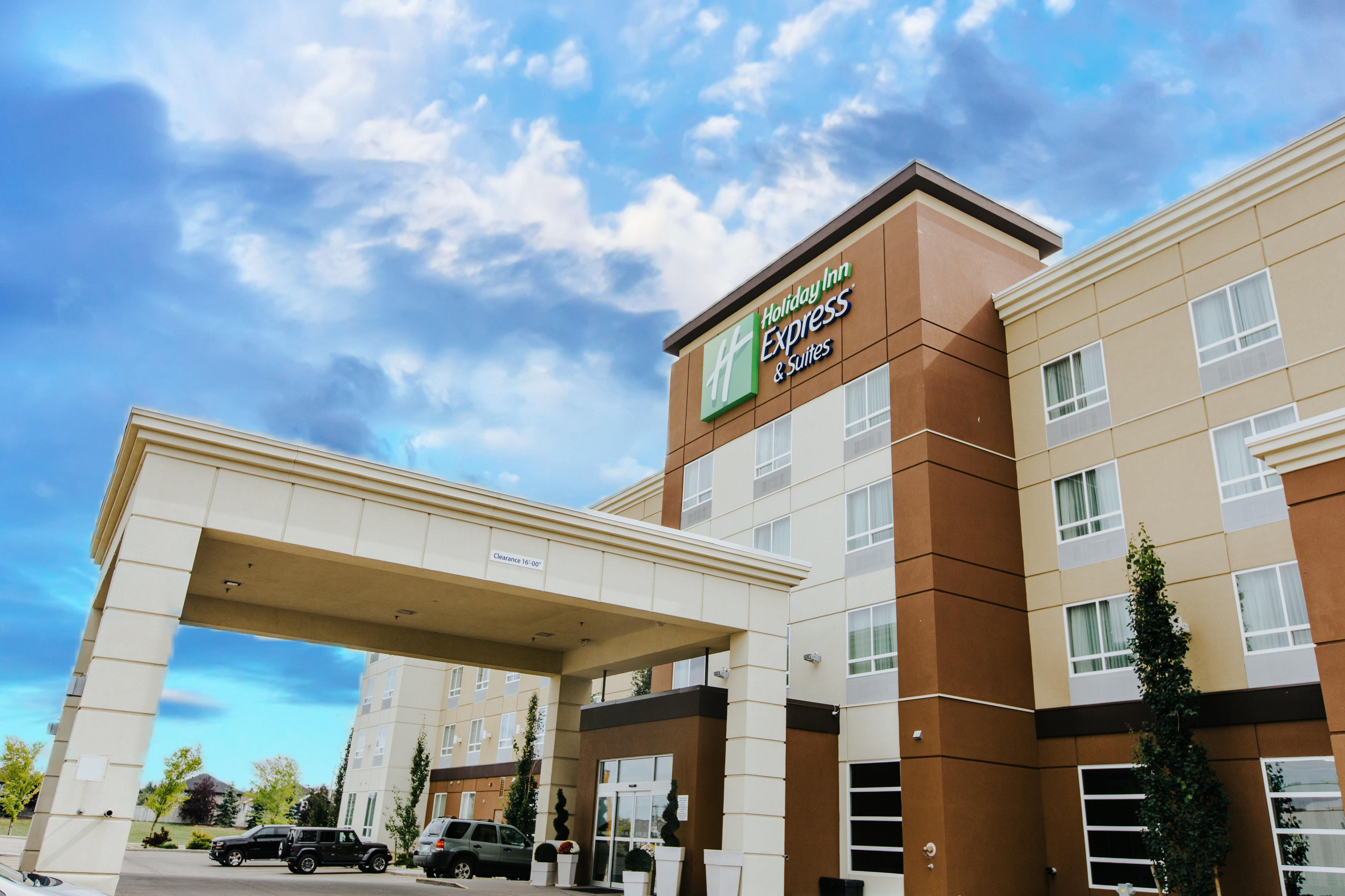 Holiday Inn Express & Suites Spruce Grove - Stony Plain By Ihg Экстерьер фото