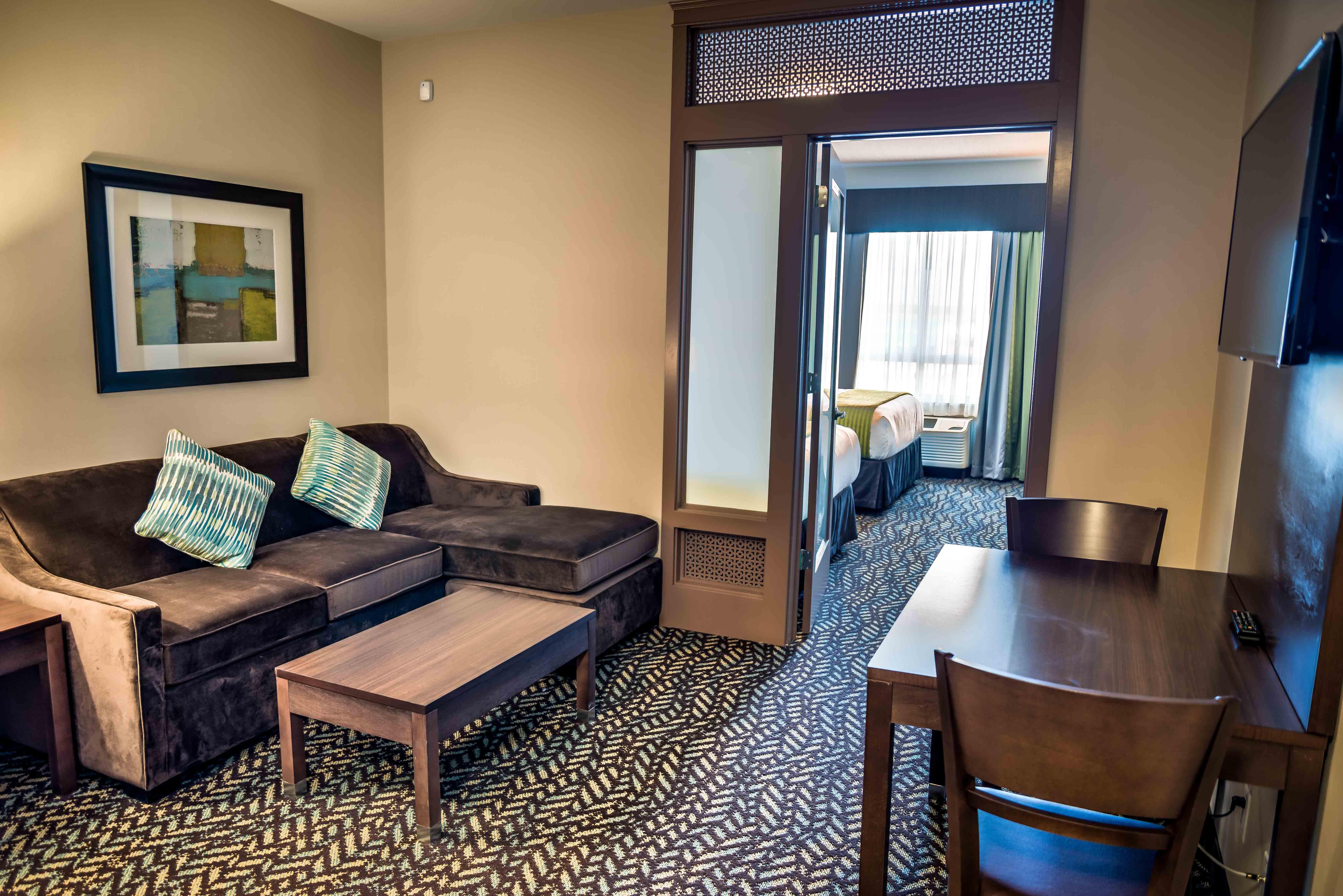 Holiday Inn Express & Suites Spruce Grove - Stony Plain By Ihg Экстерьер фото