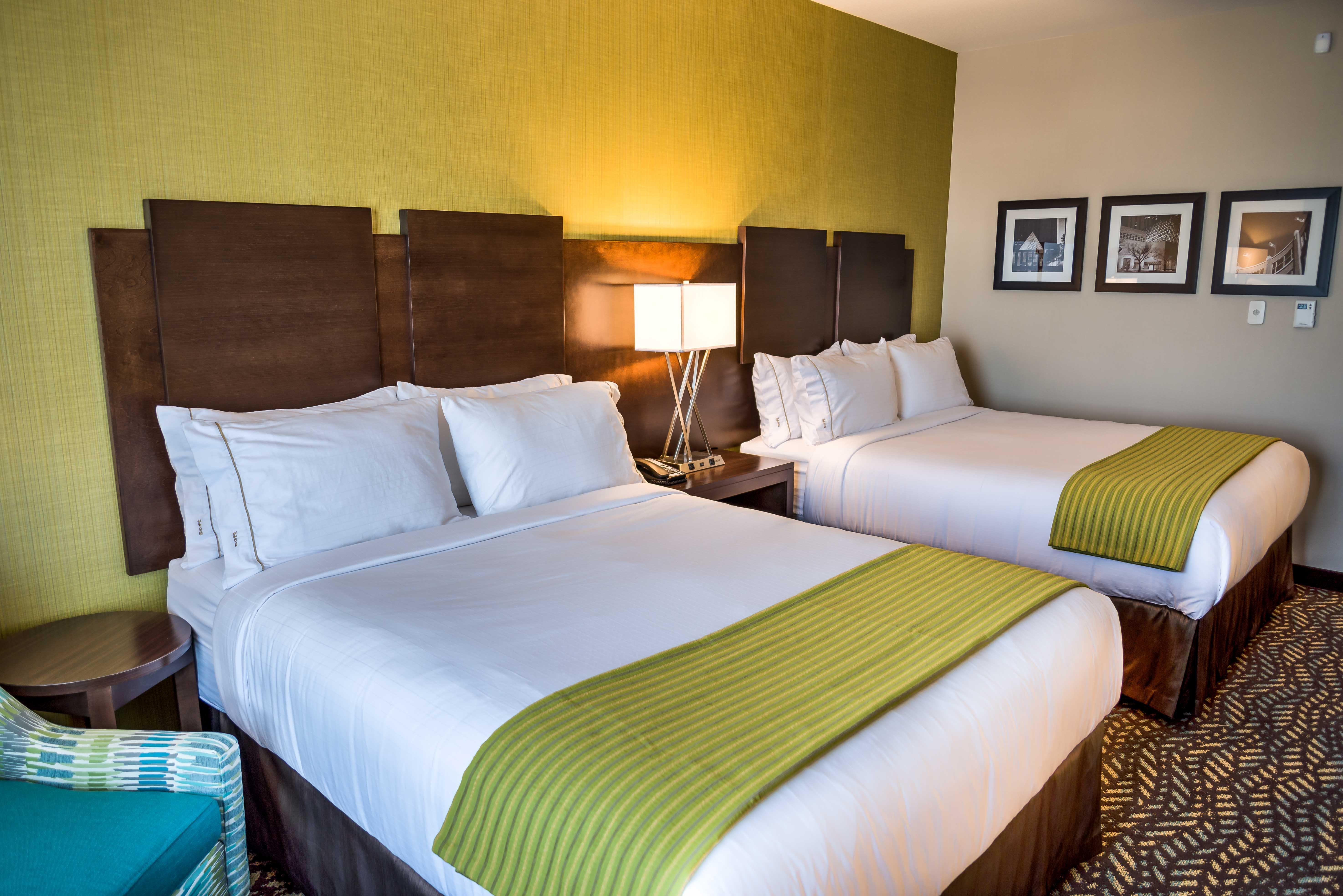 Holiday Inn Express & Suites Spruce Grove - Stony Plain By Ihg Экстерьер фото