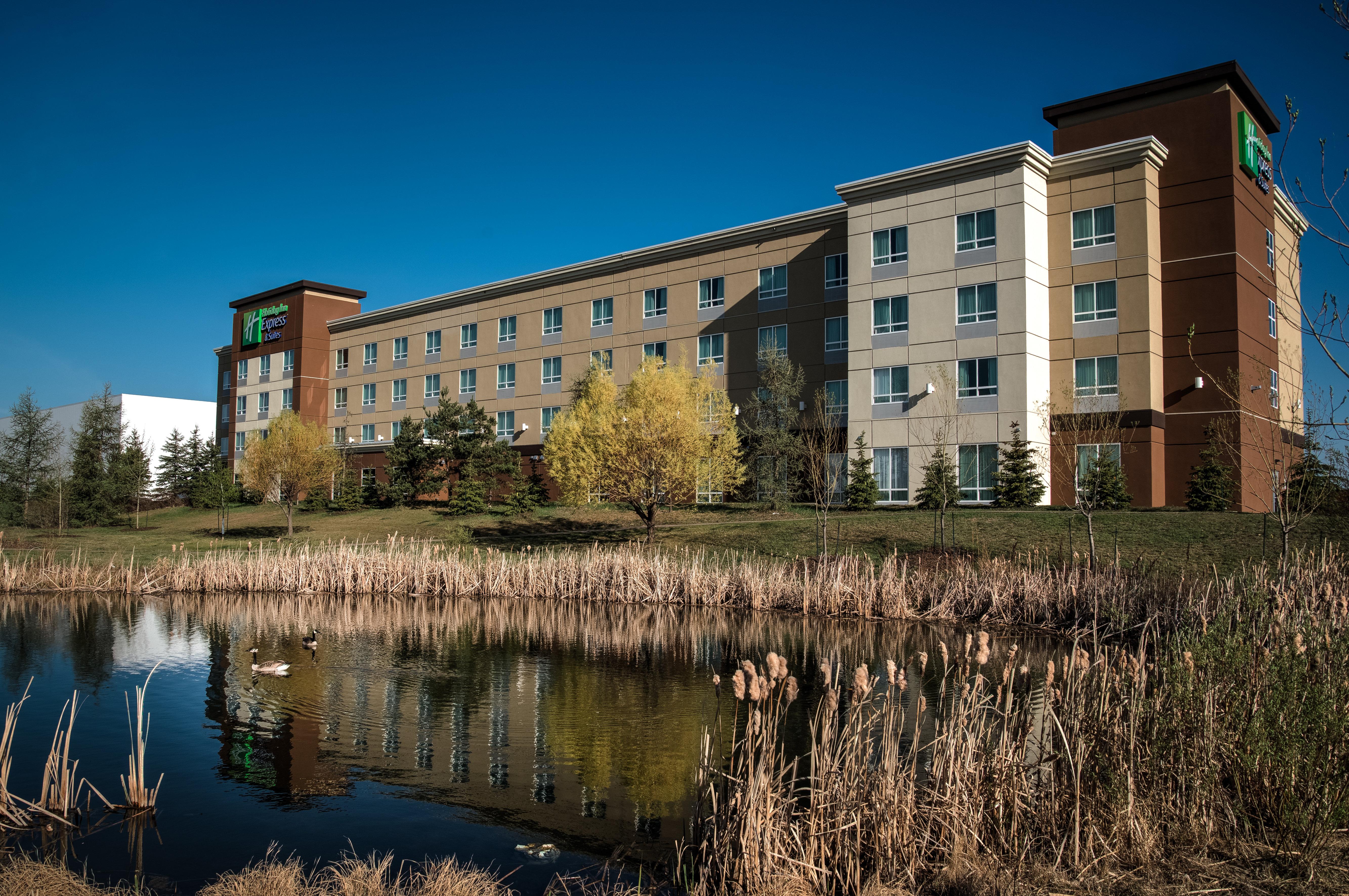 Holiday Inn Express & Suites Spruce Grove - Stony Plain By Ihg Экстерьер фото