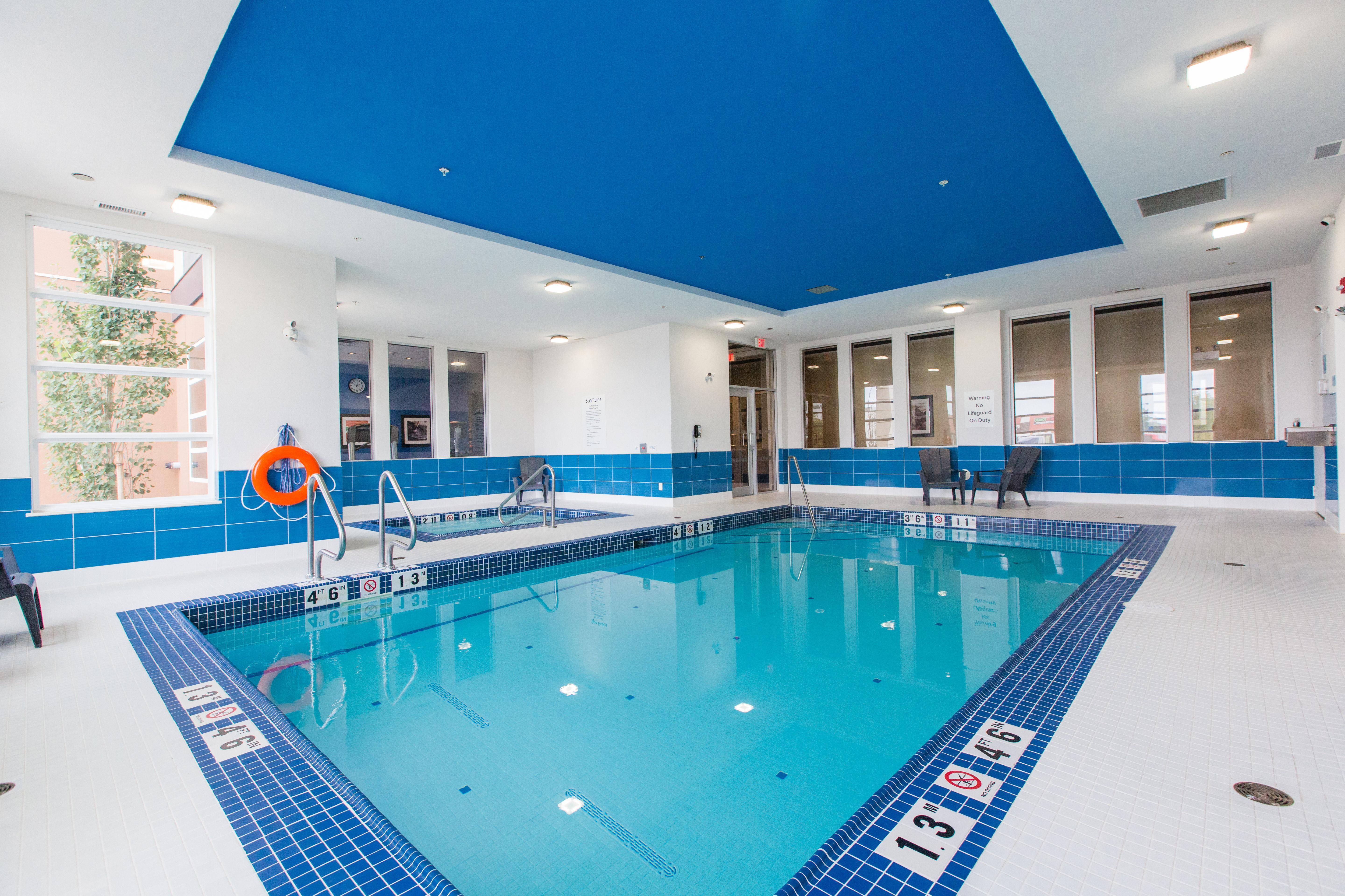 Holiday Inn Express & Suites Spruce Grove - Stony Plain By Ihg Экстерьер фото