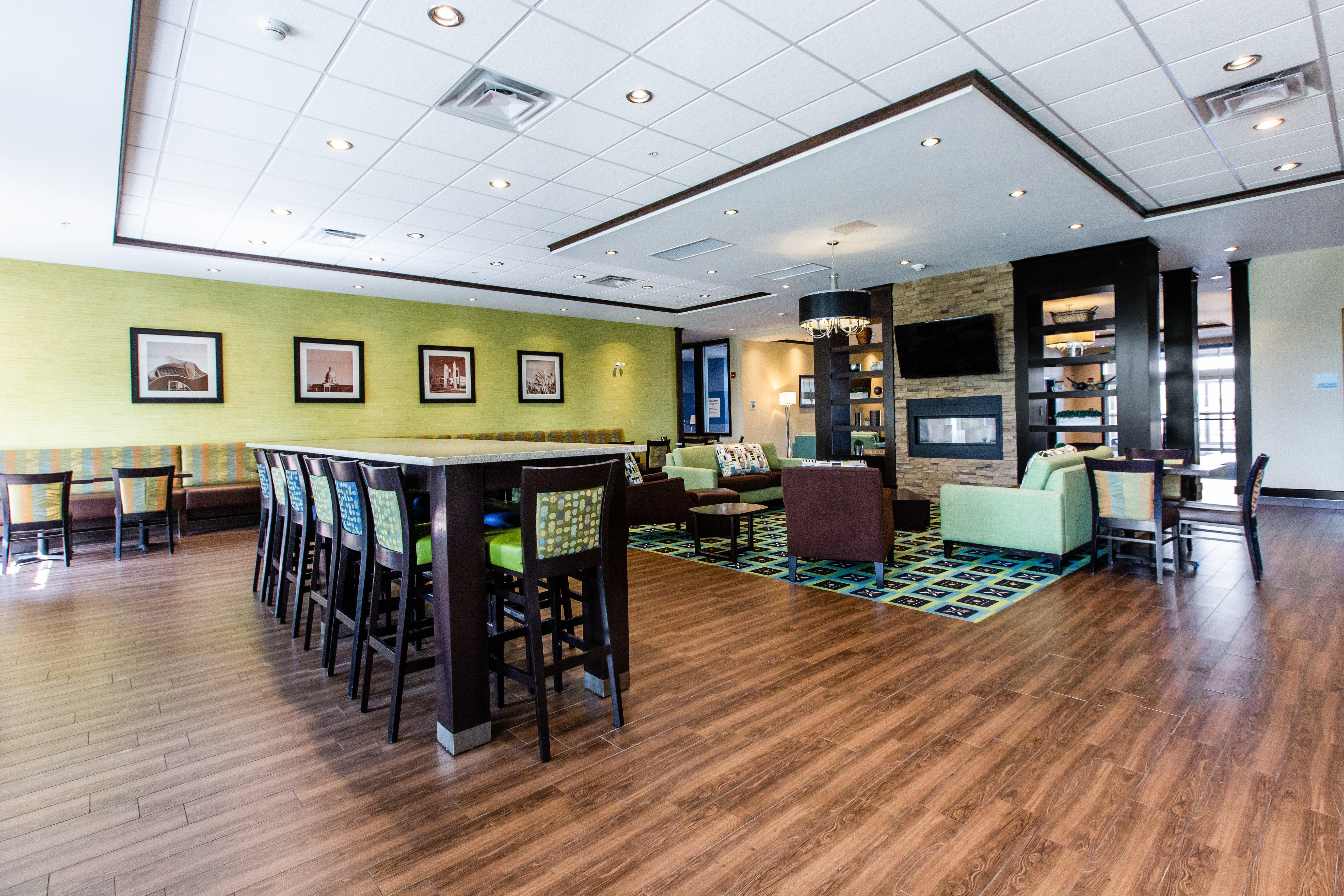 Holiday Inn Express & Suites Spruce Grove - Stony Plain By Ihg Экстерьер фото