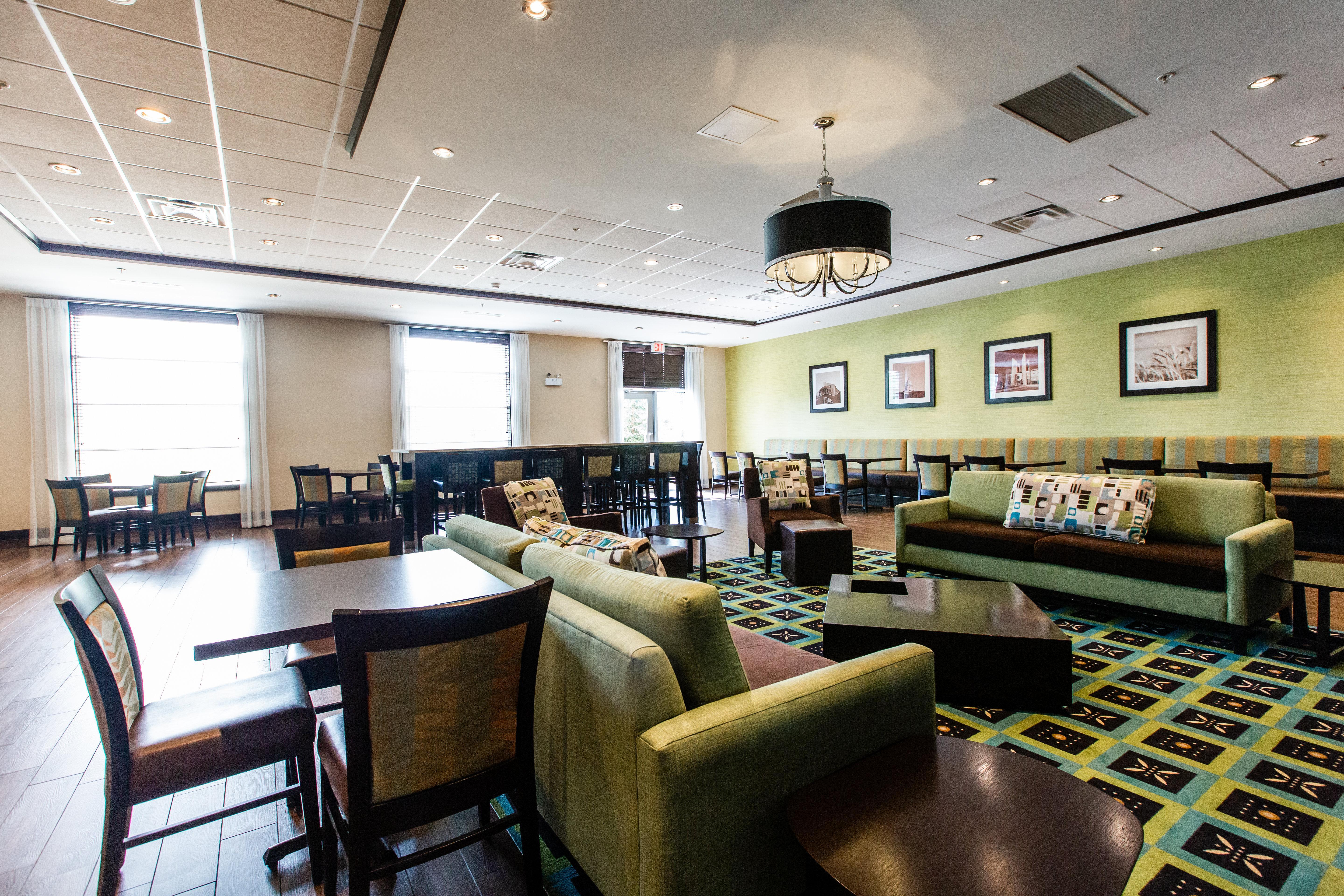 Holiday Inn Express & Suites Spruce Grove - Stony Plain By Ihg Экстерьер фото